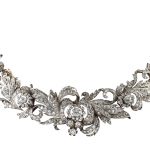 Diamantcollier mit Diademmittelteil aus altem europäischem Adelsbesitz zus. ca. 22 ct