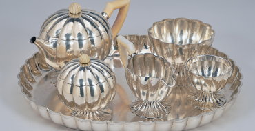 Josef Hoffmann, großes sechsteiliges Teeservice, Wiener Werkstätte, um 1919, Startpreis € 25.000