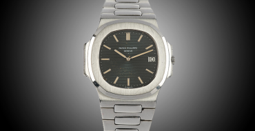 Patek Philippe Nautilus Armbanduhr, Referenz 3700/1, um 1977/78, Schätzwert € 30.000 – 50.000, erzielter Preis € 128.000
