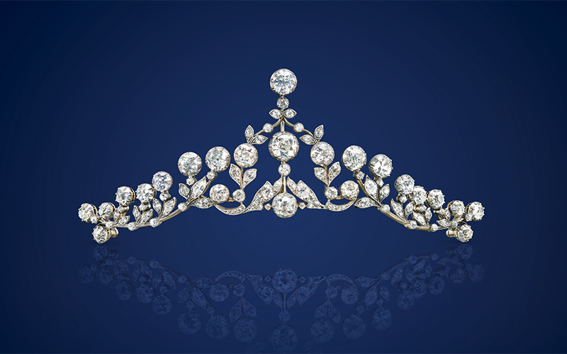 Diamant-Diadem aus altem europäischen Adelsbesitz zus. ca. 20 ct, Arbeit um 1900, Schätzwert € 40.000 – 70.000