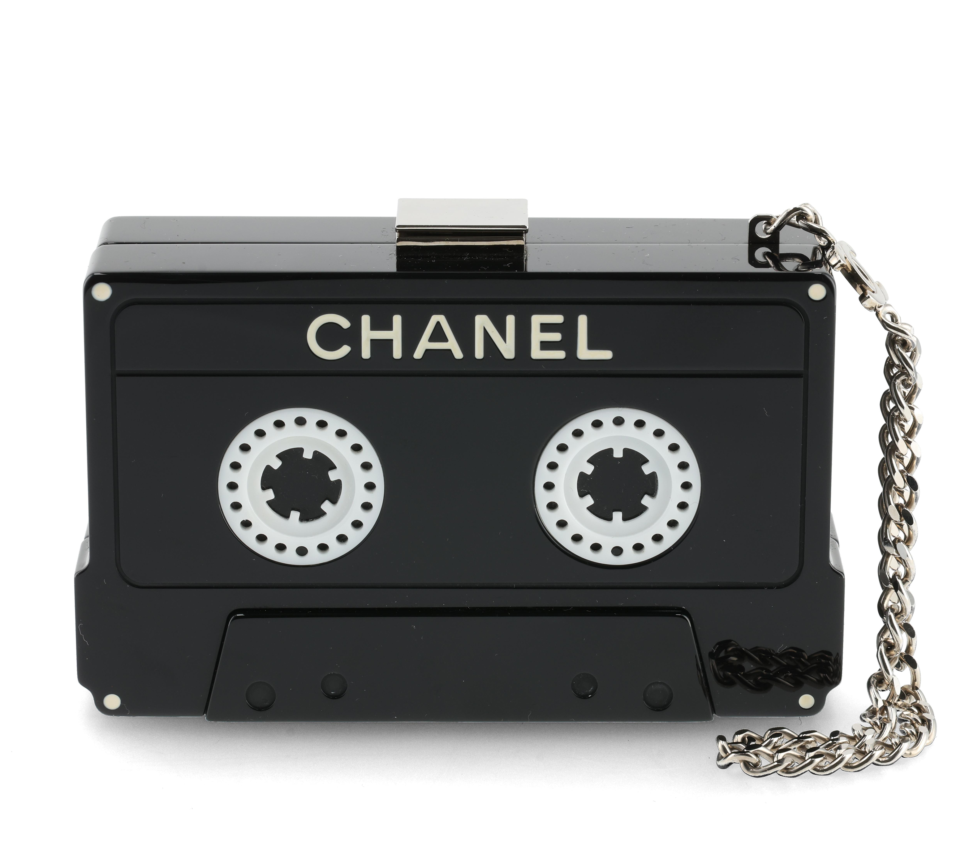 Runway Cassette Clutch, Collection 2004, Startpreis € 3.000
