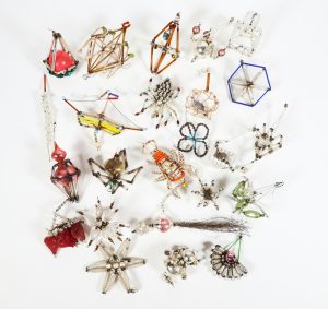 24-stueck-gablonzer-christbaumschmuck-vornehmlich-1-drittel-20-jahrhundert-9836864 Gablonzer Christbaumschmuck, 24 Stück € 180